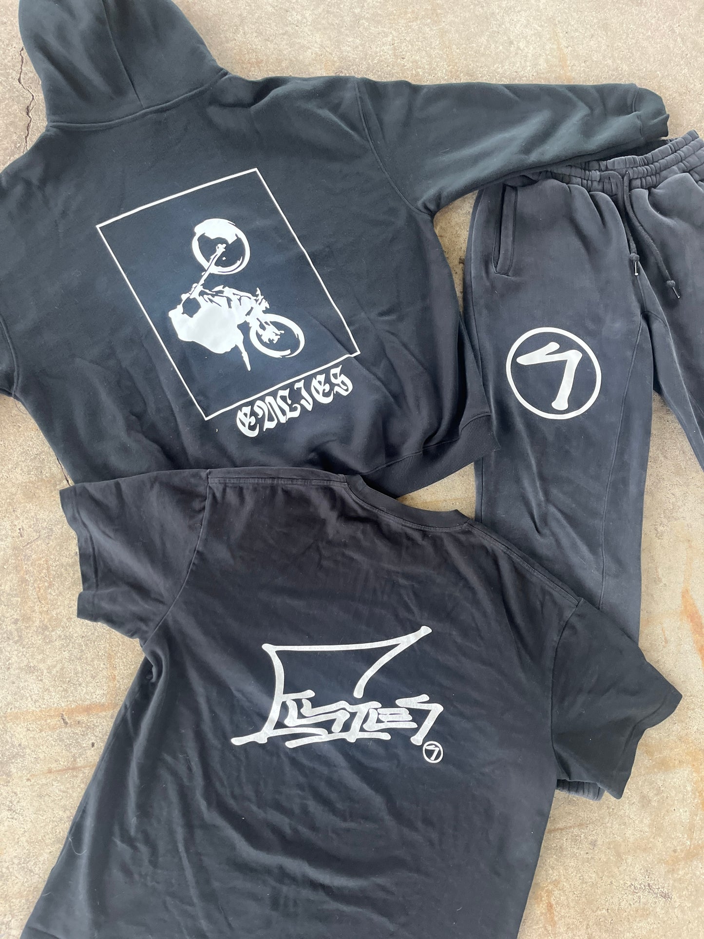 12o'clock Street-wear hoodie